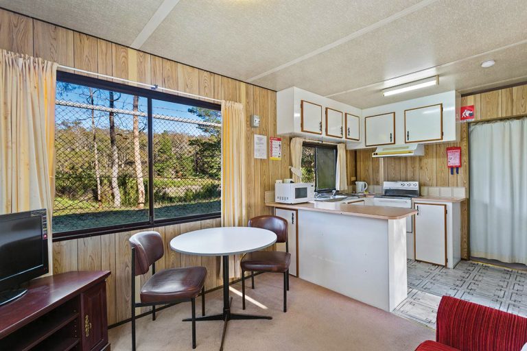 Cabin22-002