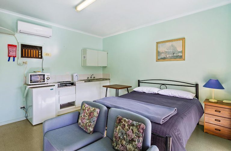 Cabin24-003